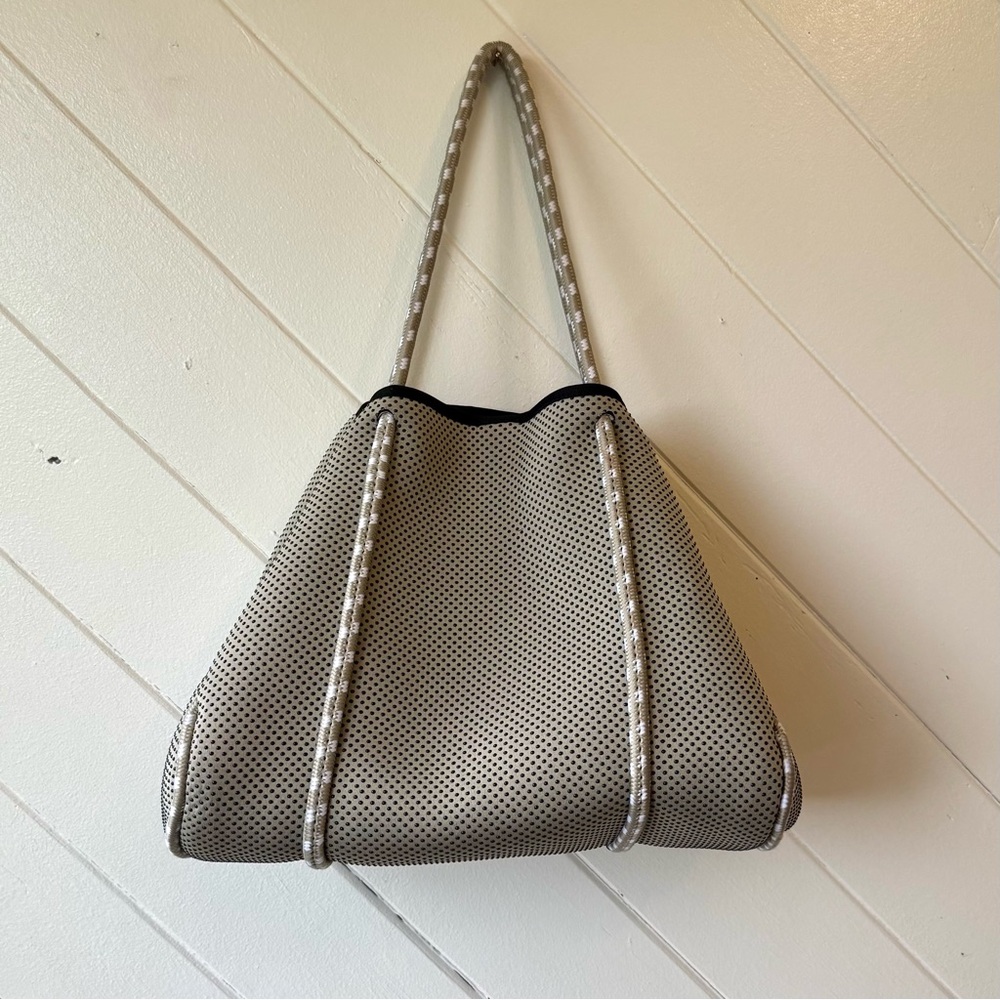 Mushroom colored tote bag - Picture 3 of 6